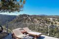 Vara house on the rocks
