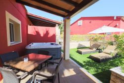 Bungalow Rosso Premium