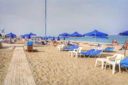Kolossos Tria