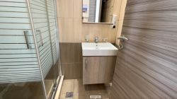 Left-Nofretete Villa