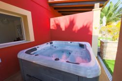 Bungalow Rosso Premium