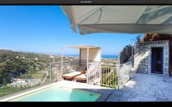 Vara house on the rocks