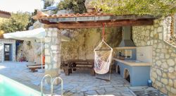 Vara house on the rocks