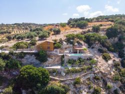 Vara house on the rocks