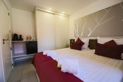 Bungalow Rosso Premium
