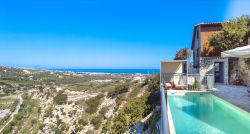 Vara house on the rocks