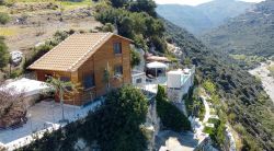Vara house on the rocks